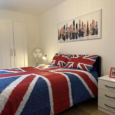 Modern, Large Independent Room With En-Suite Bathroom In Private Owned Apartment Λονδίνο Εξωτερικό φωτογραφία