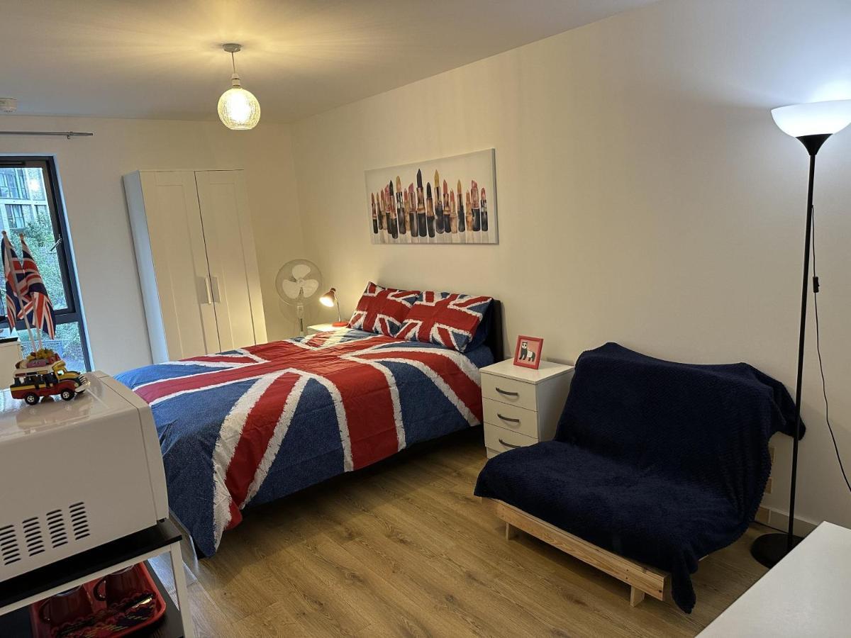 Modern, Large Independent Room With En-Suite Bathroom In Private Owned Apartment Λονδίνο Εξωτερικό φωτογραφία