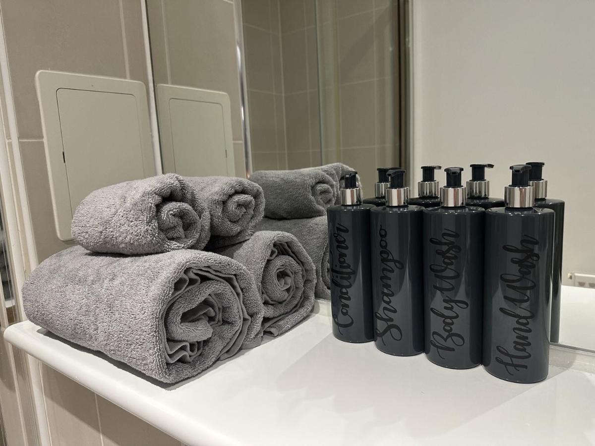 Modern, Large Independent Room With En-Suite Bathroom In Private Owned Apartment Λονδίνο Εξωτερικό φωτογραφία